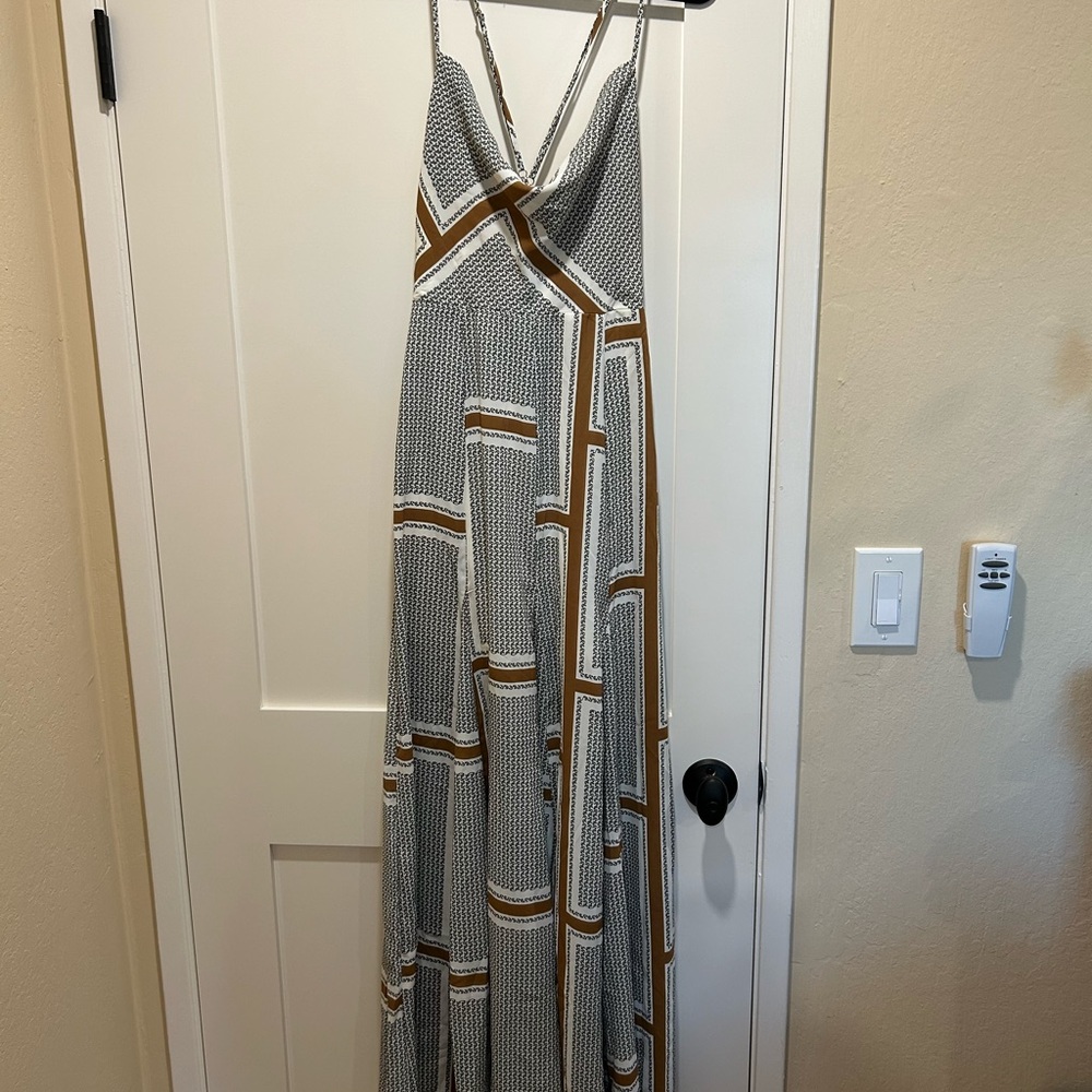 Aakaa Geometric V-Neck Maxi Dress in Black and Brown